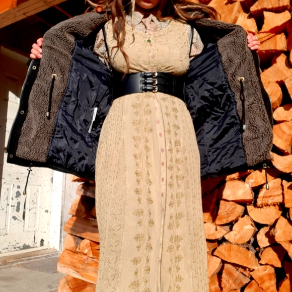 Insulated leather jacket - Picture 2 of 2